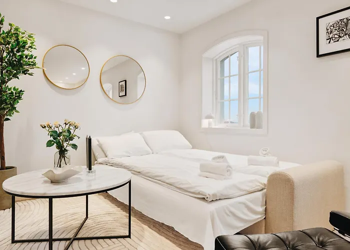 Dinbnb Homes I Luxury With Hot Tub & Views *