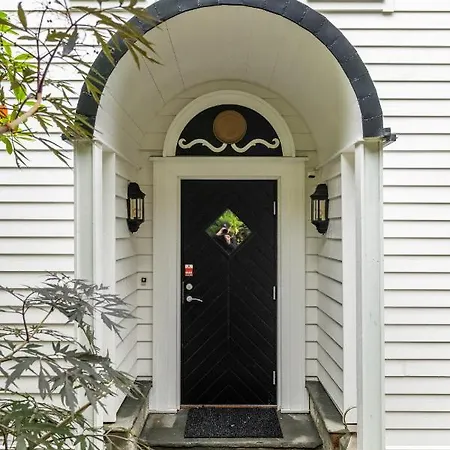 Dinbnb Homes I Luxury With Hot Tub & Views ヴィラ