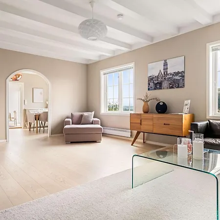 Dinbnb Homes I Luxury With Hot Tub & Views ヴィラ