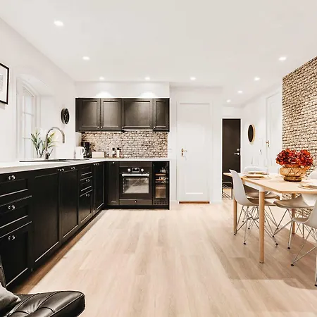 Dinbnb Homes I Luxury With Hot Tub & Views Bergen