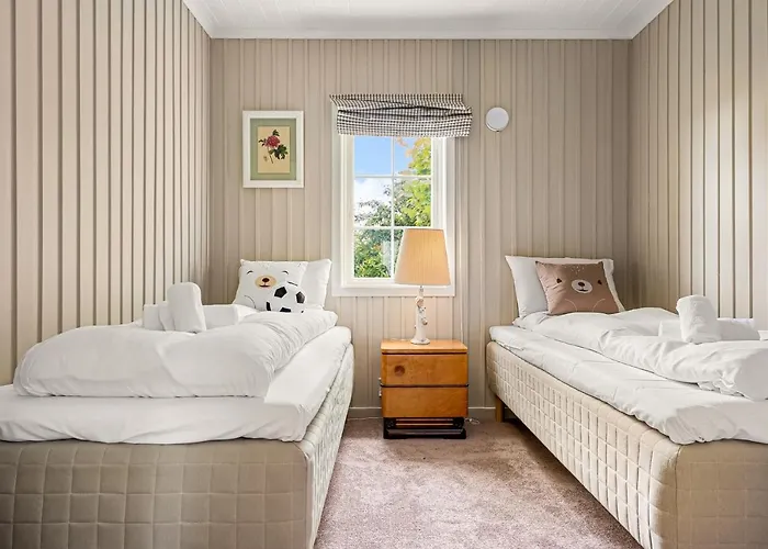 Dinbnb Homes I Luxury With Hot Tub & Views * برغن