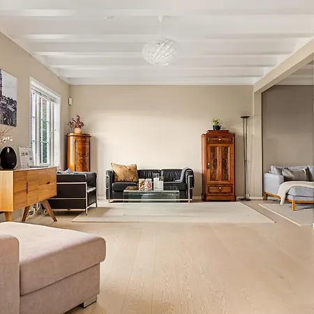 Вилла Dinbnb Homes I Luxury With Hot Tub & Views Берген